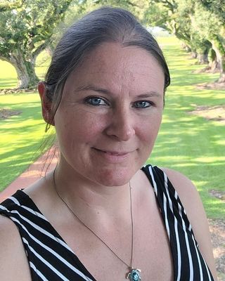 Photo of Leslie Zarker, Licensed Professional Counselor, LCPC, LPC, CCTP-II