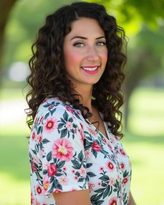 Photo of Sara Arter, Clinical Social Work/Therapist, LCSW