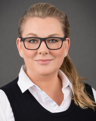 Photo of Veronica Azizi, Marriage & Family Therapist, BEd, MA, LMFT