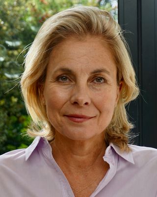 Photo of Agnes Berns, Psychotherapist, MSc, MBACP Accred