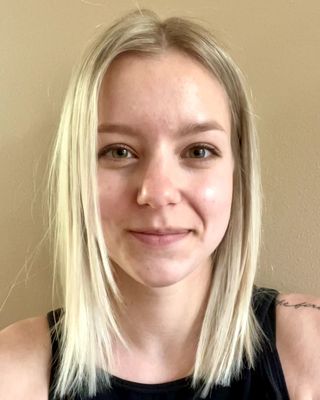 AlleynaHoltan profile photo