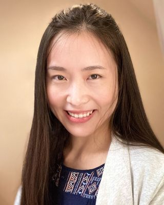 Photo of Julia Yu, MEd, MSc, Registered Psychotherapist