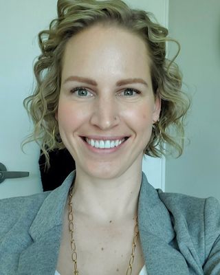 Photo of Eva Holden, Psychologist, RPsych