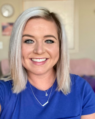 Photo of Brooke Tominey, Licensed Mental Health Counselor, LMHC