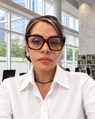 Photo of Lisa Perez, Pre-Licensed Professional, LMSW