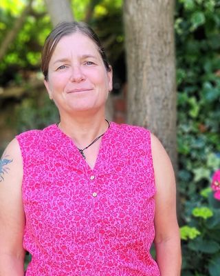 Photo of Kelly Birkett, Psychologist, PsychD, HCPC - Clin. Psych.