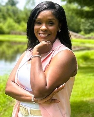 Photo of Ashley Booth, Pre-Licensed Professional, MSW