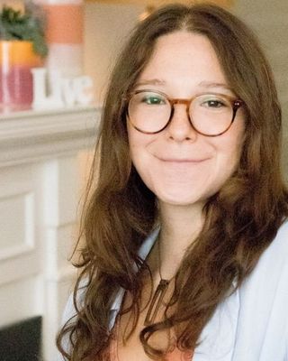 Photo of Lauren Luna, Licensed Professional Counselor, MA, LPCC