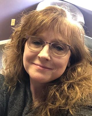 Photo of Elizabeth Dennis, Clinical Social Work/Therapist in Fenton, MI