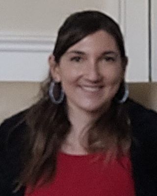 Photo of Ffion Bennett, Psychotherapist, MSc, MBABCP