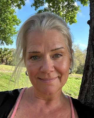 Photo of Vicki Farnham Perham, Clinical Social Work/Therapist, MSW, LCSW