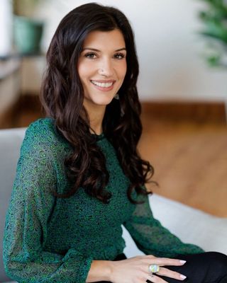 Photo of Laura Prado, Psychologist, PsyD