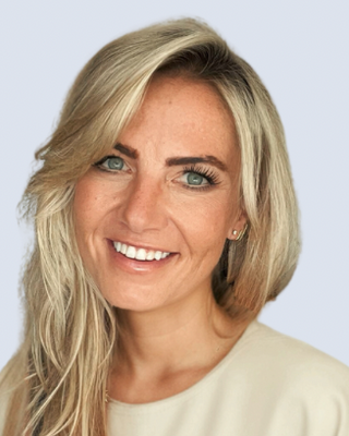 Photo of Stephanie Annesley, Registered Psychotherapist (Qualifying), MA