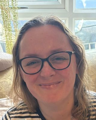 Photo of Amelie Francis-Roebuck, Psychotherapist, MNCPS Acc.
