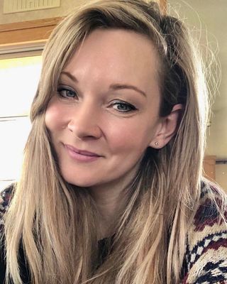 Photo of Julia Loveridge, Counsellor, MBACP Accred
