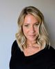 Amanda M Buswell