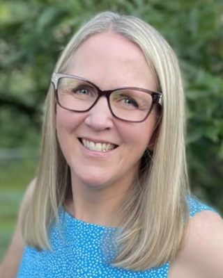 Photo of Robin Riggs, Clinical Social Work/Therapist, LICSW