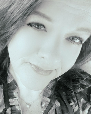 Photo of Julie Switzer, Pre-Licensed Professional, LMHP-R, MSW