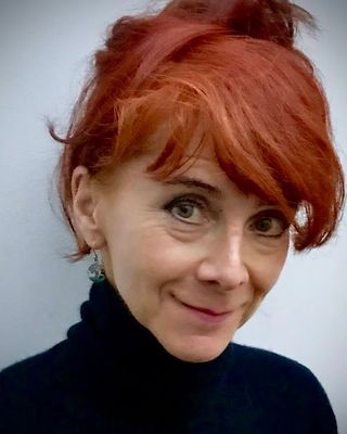 Photo of Jennifer Farnon, Psychotherapist, MBACP Accred