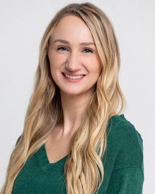 Photo of Hannah Bacon, Licensed Professional Clinical Counselor, LPCC, LSW