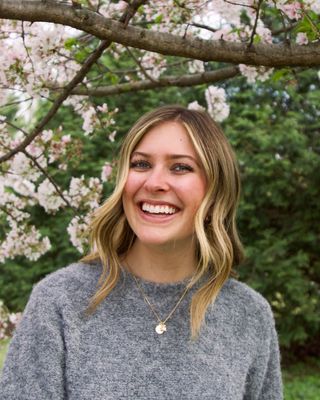 Photo of Holly Mills, Pre-Licensed Professional