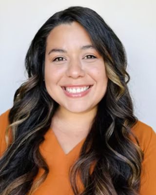 Photo of Leslie Salas, Clinical Social Work/Therapist, LCSW
