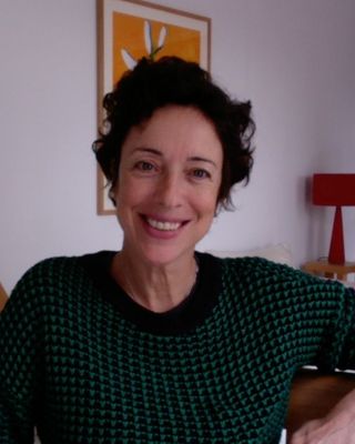 Photo of Dr Lorena Rivero De Beer, Psychotherapist, PhD, MBACP Accred