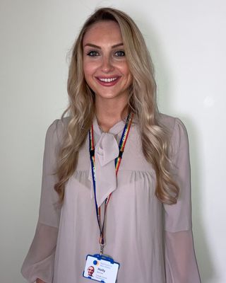 Photo of Holly Bemrose, Psychologist in WF2, England