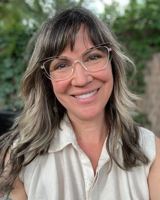 Photo of Thea Schmidt, Clinical Social Work/Therapist, LGSW