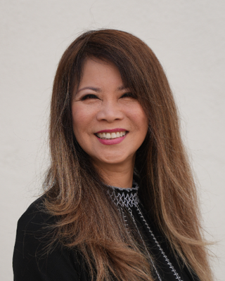 Photo of Leslie To, Psychologist, LCP