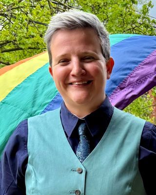 Photo of Stevie Mezní, Clinical Social Work/Therapist, LCSW, LMSW