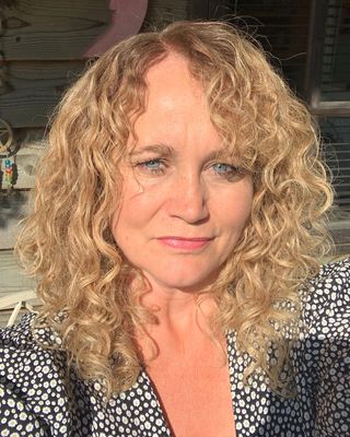 Photo of Stacey Urquhart, Counsellor, MBACP