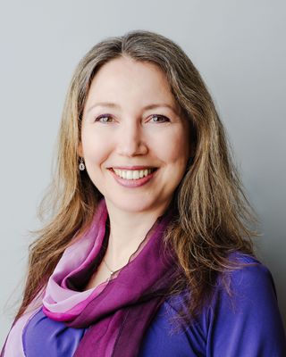 Photo of Elena Neiterman, Registered Social Worker, PhD, MSW, RSW