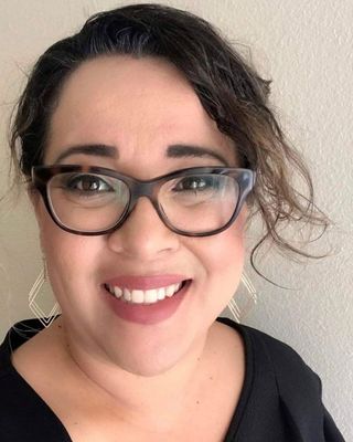 Photo of Devanne Hernandez, Marriage & Family Therapist, LMFT