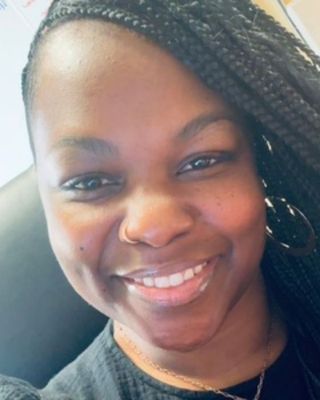 Photo of Vee Monie, Clinical Social Work/Therapist
