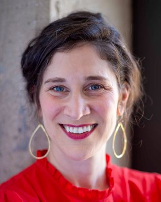 Photo of Neely Benn, Clinical Social Work/Therapist, LCSW, CIMHP, TRE
