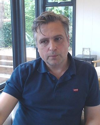 Photo of Dr Darren Ellis, Counsellor, PhD, MBACP Accred