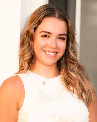 Photo of Sam Vazquez, Marriage & Family Therapist Intern, MS
