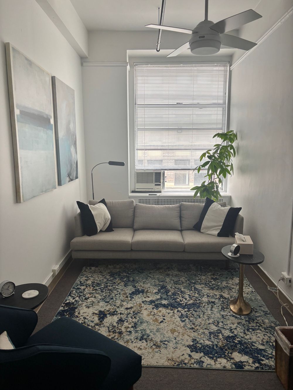 This Midtown-located office contains lots of natural lighting and space. The office is accessible via elevator. 