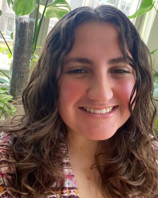 Photo of Chloe Hunt, Clinical Social Work/Therapist, LCSWA