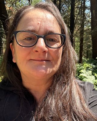 Photo of Dr Taline Artinian, Psychologist, PhD, CPsychol