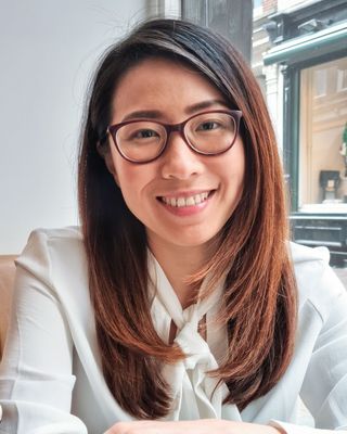 Photo of Dr Jinnie Ooi, Psychologist in Cambridge, England