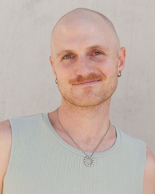 Photo of Soren Nilsson, Marriage & Family Therapist Associate in Los Angeles, CA