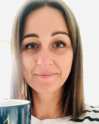 Photo of Heather McDermid, Psychotherapist, MSc, MBACP