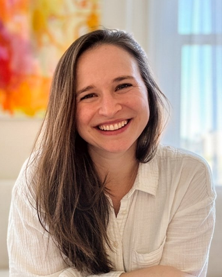 Photo of Natalie Doyle, Marriage & Family Therapist Associate, MBA, AMFT, APCC