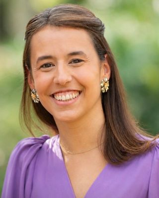 Photo of Nathalia Abreu, Psychotherapist, MBACP