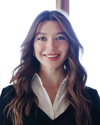 Photo of Holly Zimmerli, Pre-Licensed Professional