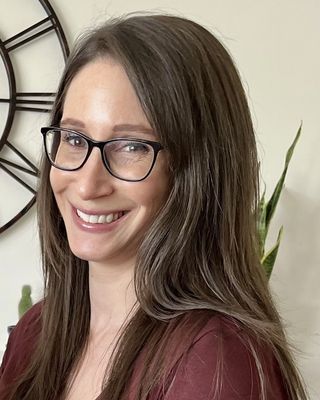 Photo of Dani Alarie, Registered Social Worker, MSW, RSW