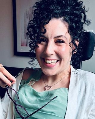 Photo of Kristen Williams, Registered Psychotherapist (Qualifying)