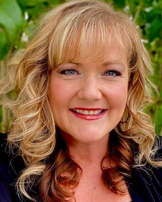 Photo of Samme Newman, Licensed Mental Health Counselor, MA, LMHC